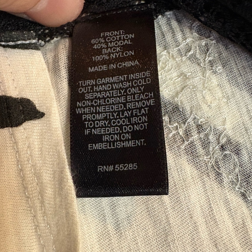 Women’s Express Black and White sequin Embellished Tank with black lace back, S - Picture 5 of 7